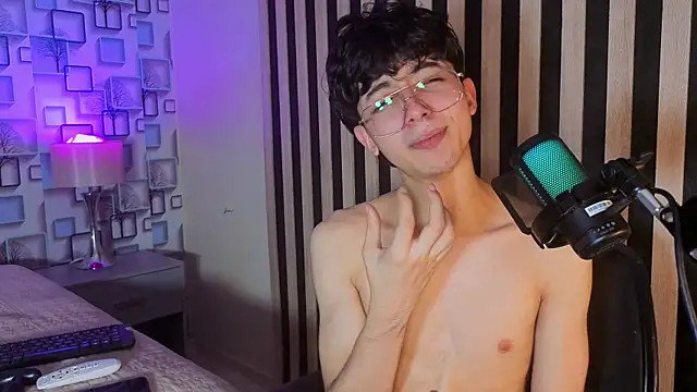 Twink_Sebas7 Adlı Modelin Web Kamerası Şovu