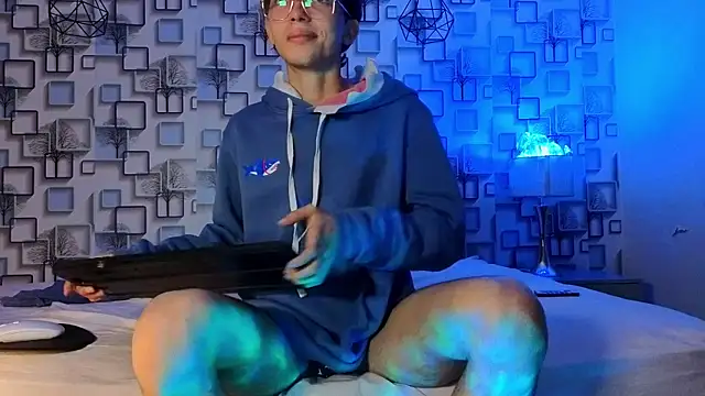Twink_Sebas7 Adlı Modelin Web Kamerası Şovu