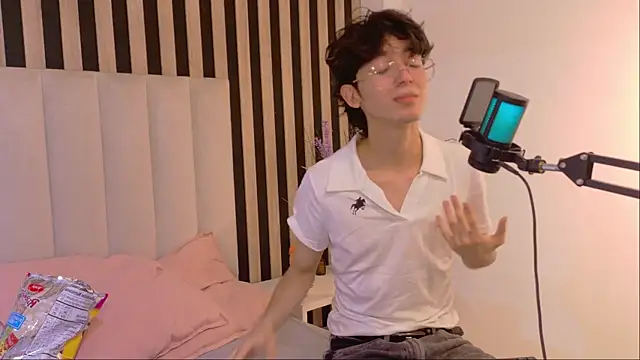 Twink_Sebas7 Show Webcam