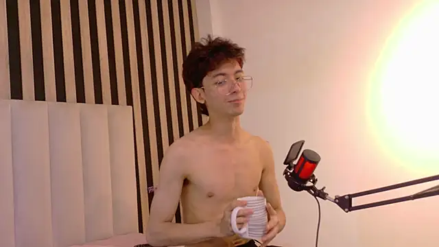 Twink_Sebas7 Webcam show