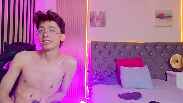 Twink_Sebas7 Adlı Modelin Web Kamerası Şovu