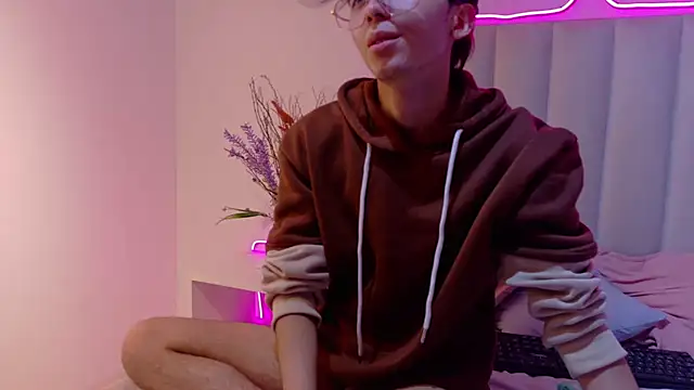 Twink_Sebas7 Webcamshow