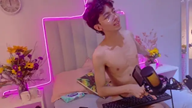 Twink_Sebas7 Pertunjukan Webcam