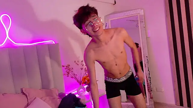 Show de Twink_Sebas7 na webcam
