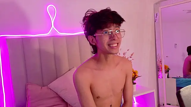 Twink_Sebas7 – Kamerová šou