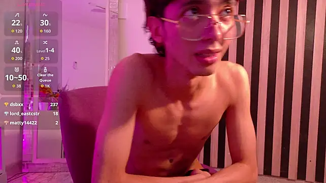 Show modela Twink_Sebas7 na web-kameri