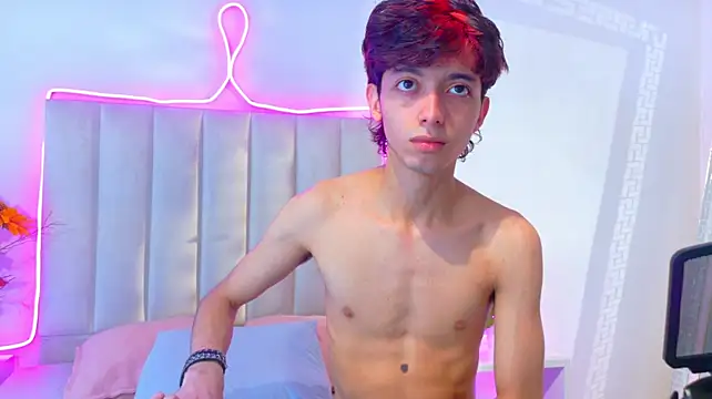 โชว์เว็บแคมของ Twink_Sebas7