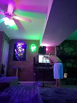 chronic_vibez's Webcam Show