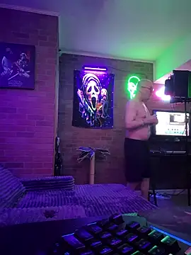 chronic_vibez's Webcam Show