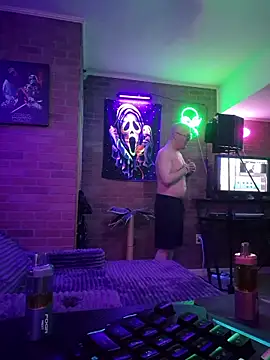 chronic_vibez Show in webcam