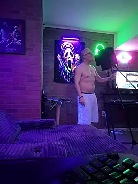 chronic_vibez's Webcam Show