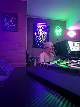 chronic_vibez Show in webcam
