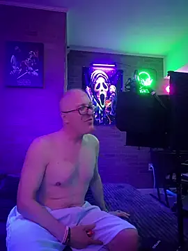 Pokazy przed kamerką – chronic_vibez