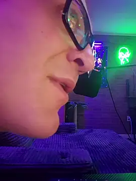 chronic_vibez Show in webcam