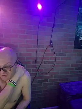 chronic_vibez's Webcam Show