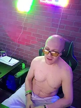 Pokazy przed kamerką – chronic_vibez