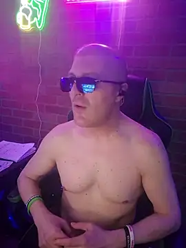 chronic_vibez Adlı Modelin Web Kamerası Şovu