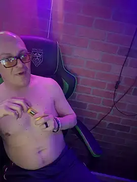 chronic_vibez: διαδικτυακό σόου στην κάμερα