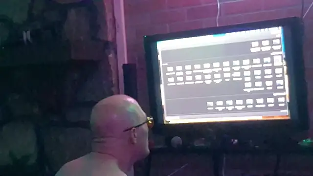 הופעת וובקאם של chronic_vibez