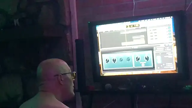 הופעת וובקאם של chronic_vibez