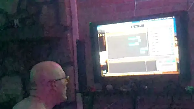 chronic_vibez's Webcam Show