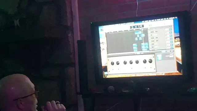 عرض كام chronic_vibez