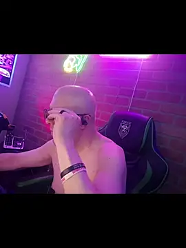 chronic_vibez's Webcam Show