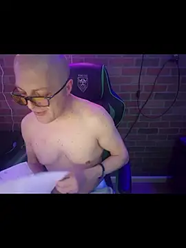Pokazy przed kamerką – chronic_vibez