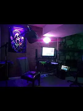 הופעת וובקאם של chronic_vibez