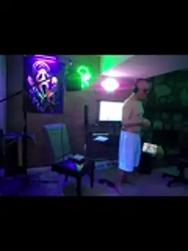 chronic_vibez Show in webcam