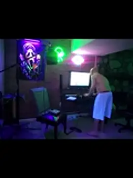 chronic_vibez Show in webcam
