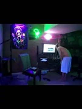 הופעת וובקאם של chronic_vibez