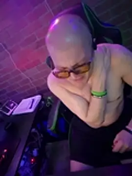chronic_vibez's Webcam Show
