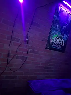 Pokazy przed kamerką – chronic_vibez