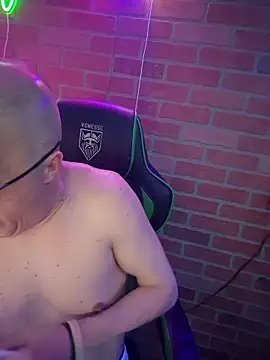 chronic_vibez Adlı Modelin Web Kamerası Şovu