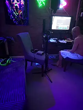 הופעת וובקאם של chronic_vibez