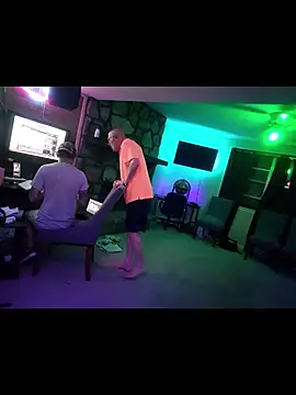 chronic_vibez's Webcam Show