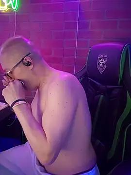 chronic_vibez's Webcam Show