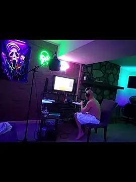 Pokazy przed kamerką – chronic_vibez