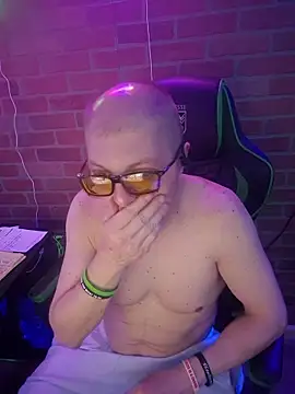 הופעת וובקאם של chronic_vibez
