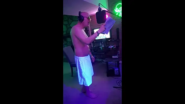 chronic_vibez Adlı Modelin Web Kamerası Şovu