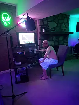 Pokazy przed kamerką – chronic_vibez