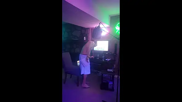chronic_vibez Show in webcam