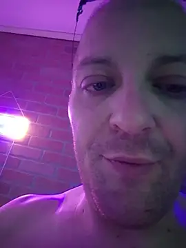 chronic_vibez Show in webcam