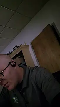 chronic_vibez Show in webcam