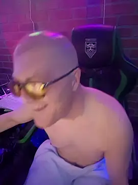 chronic_vibez's Webcam Show