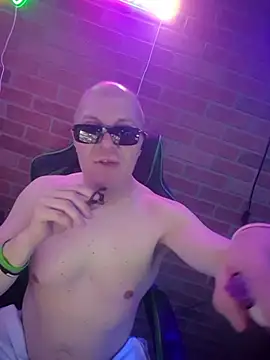 chronic_vibez Show in webcam