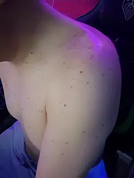chronic_vibez Show in webcam