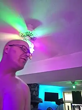 chronic_vibez's Webcam Show