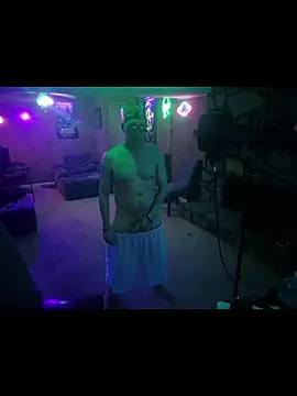 Pokazy przed kamerką – chronic_vibez